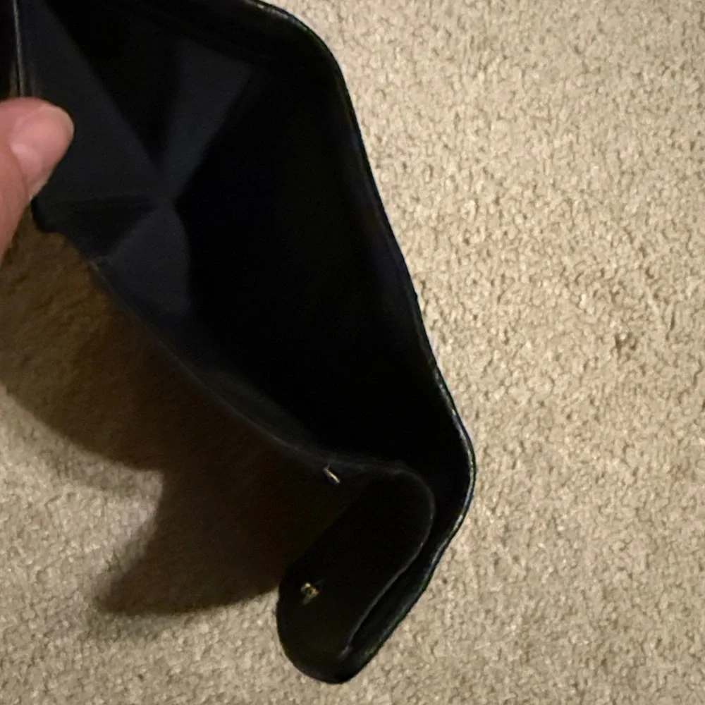 NWT Buxton Genuine Leather Compact Wallet Black Vintage?